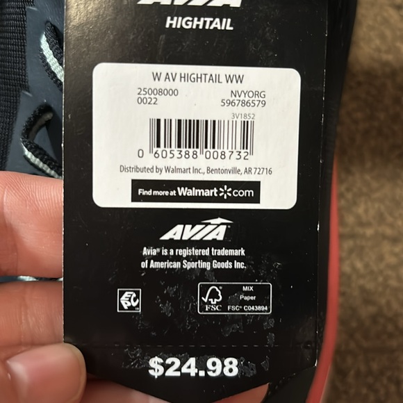 Brand New Avia Women’s Sneakers - Picture 4 of 4